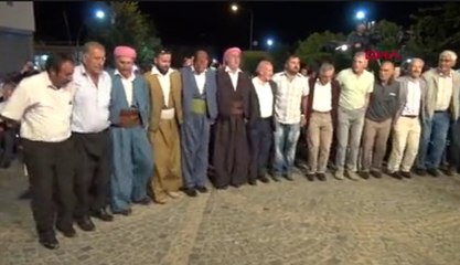 Doları halayla protesto ettiler