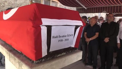 Eski Bakan Özsoy'un Cenazesi Toprağa Verildi