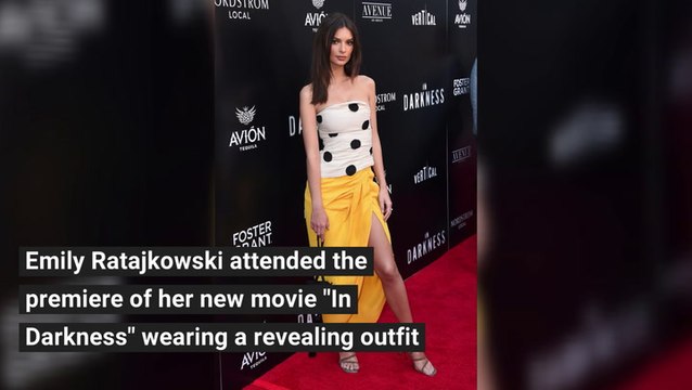 Emily Ratajkowski Flaunts A Daring Thigh-high Slit