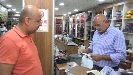 Esnaf, Dolar Bozdurana Türk Kahvesi Dağıtıyor