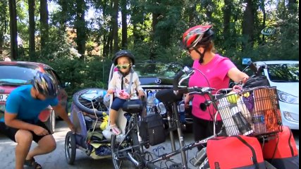 Öğretmen Çift 4 Yaşındaki Kızlarıyla 1500 Kilometre Pedal Çevirecek