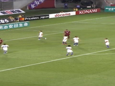 لقطة: الدوري الياباني: الرسّام إنييستا يسجّل هدفًا جديدًا رائعًا لفائدة فيسيل كوبي