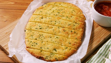 Keto Followers! This Low-Carb Garlic Bread Is LEGIT