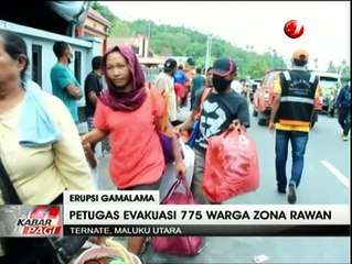 Warga di Zona Rawan Gunung Gamalama Dievakuasi Petugas