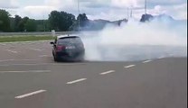 BMW E91 330d - Crazy Burnout - Donuts On Parking Lot