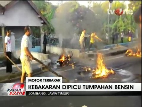 Tabrakan, 3 Sepeda Motor Hangus Terbakar