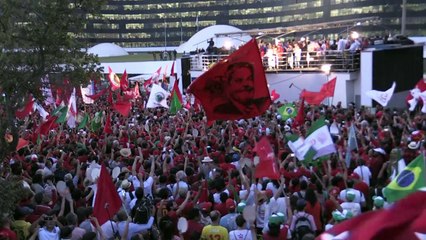 El PT inscribe candidatura del encarcelado Lula a la Presidencia