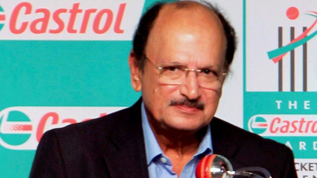 Ex-Indian captain Ajit Wadekar passes away | Oneindia News