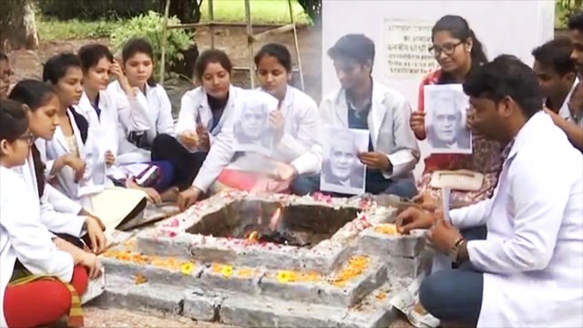 Atal Bihari Vajpayee critical, Nation Prays For recovery | Oneindia News