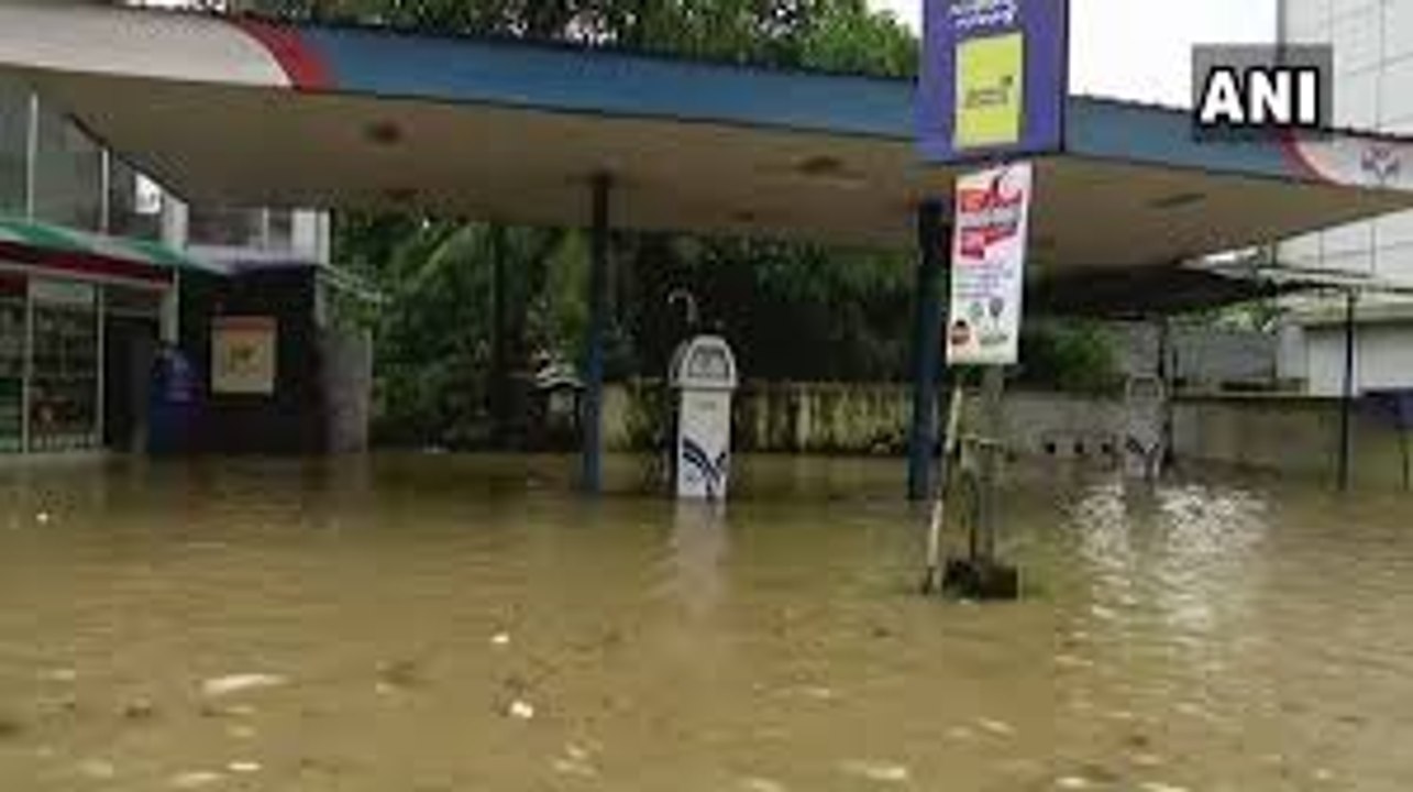 മരണത്തെ മുഖാമുഖം കാണുന്ന ഒരു കുടുംബത്തിന്റെ വീഡിയോ