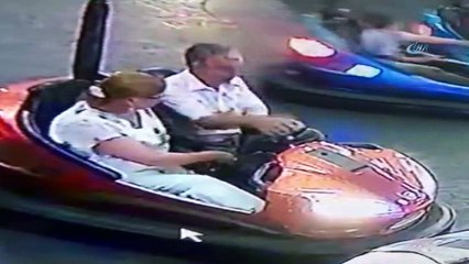 Gurbetçinin çarpışan arabada düşürdüğü cüzdanı böyle çaldı