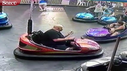 Gurbetçinin çarpışan arabada düşürdüğü cüzdanı böyle çaldı