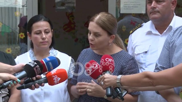 Ora News - Drejtoresha e çerdhes: Nuk ka shpërthim të bombolës, ngjarja jashtë godinës
