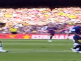 لقطة: كأس جوان غامبر: ميسي يعزّز تقدّم برشلونة أمام بوكا جونيورز بفضل كرة خادعة