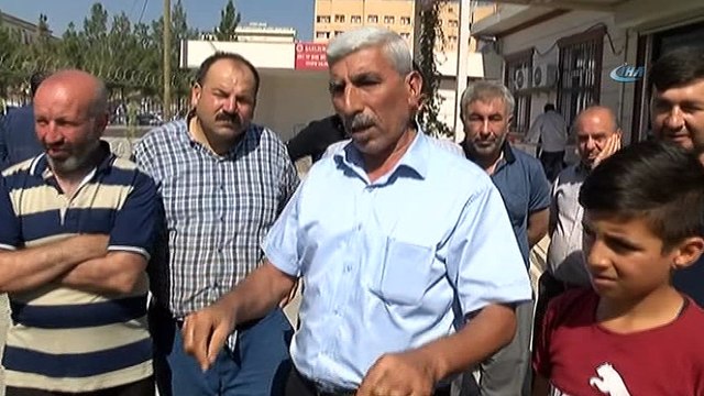 Devrilen traktörün altında kalan çiftçi öldü