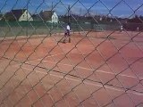 nico tennis prend la position plage