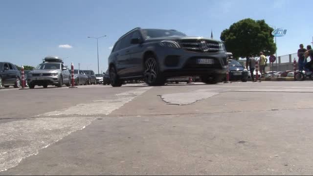 Akın Akın Dönüyorlar...kapıkule'de Kuyruğun Başı Var, Sonu Yok