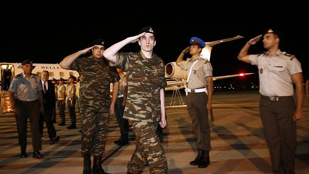 Οι διπλωματικοί ελιγμοί πίσω από την απελευθέρω...