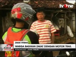 Bagikan Zakat Fitrah dengan Motor Trail
