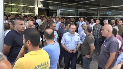 Adıyaman’da vatandaşlar yaralı askerlere kan vermek için hastaneye akın etti