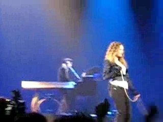 "Les Piles" Vanessa Paradis à Paris Bercy 19-12-07