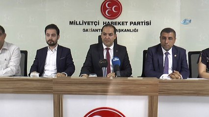 MHP Milletvekili ABD'yi protesto ederek, İphone marka telefondan vazgeçti