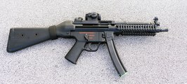 Full Auto Hekler & Koch MP5 Submachine Gun