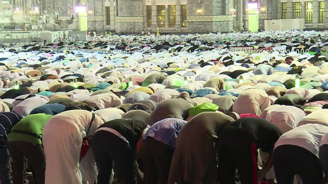 À La Mecque, une brigade de traducteurs au service des pèlerins