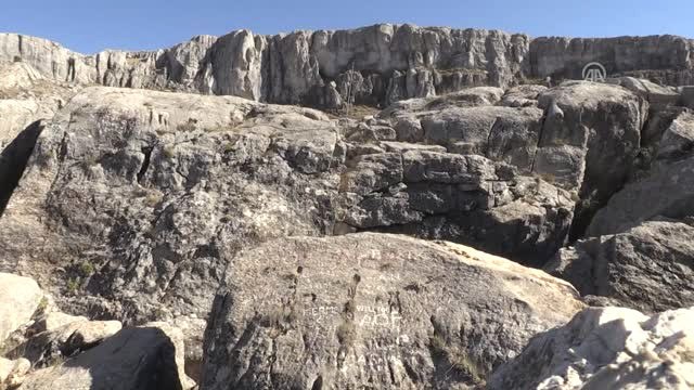 Bunaltıcı Havada Serinleten Mağara: Buzluk Mağarası