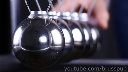 Pendule de Newton géant... Magnifique