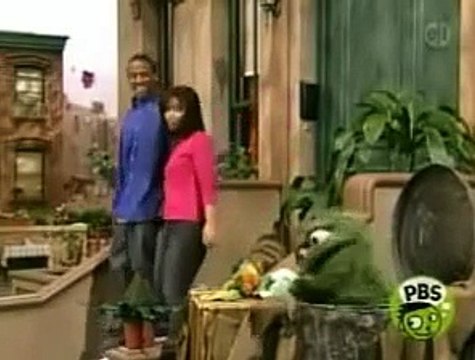 Sesame St - Oscar The Grouch - It's Not Easy Being Green (Yes, not Kermit)