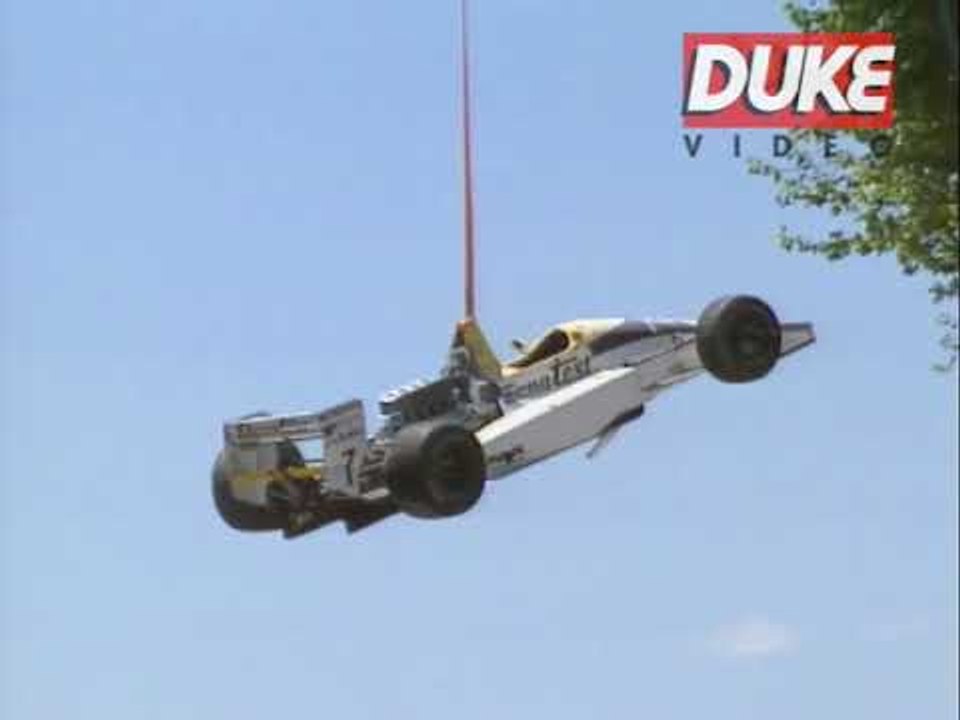 Big Pau Pileup in the 1989  F3000 championship!