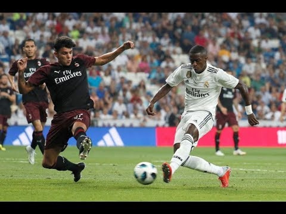 Vinicius Jr bagunçou o Milan (11/08/2018)