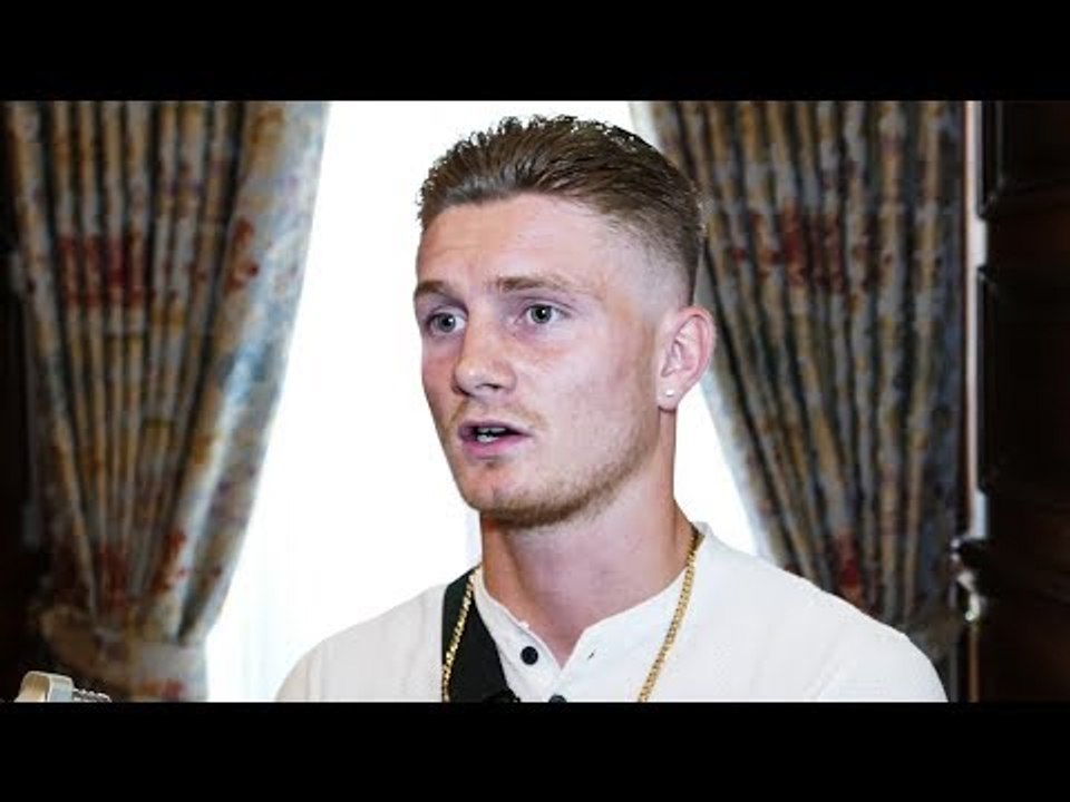 ARCHIE SHARP OBJECTS: Leon Woodstock is ONE-DIMENSIONAL