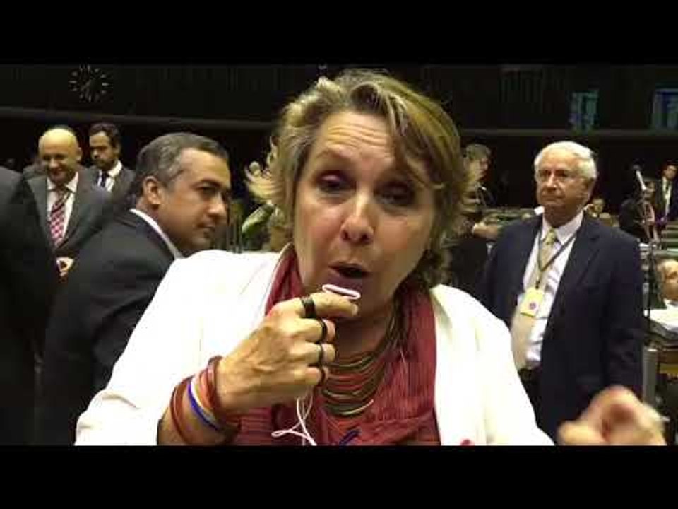 Erika Kokay agradece luta dos movimentos contra privatização da Eletrobras