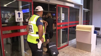 Beşiktaş kafilesine Erzurum'da çiçekli karşılama