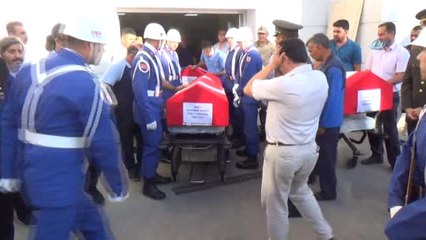 Morgdan Alınan Şehitler Tören Alanına Götürüldü