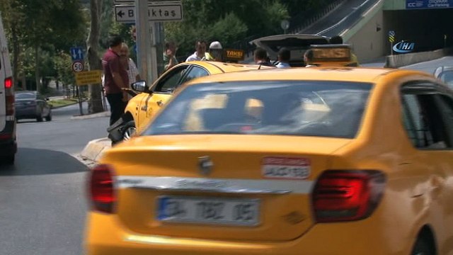 Şişli’de “UBER sıkıştırdı” iddiasıyla kaza yapan taksici alkolü çıktı