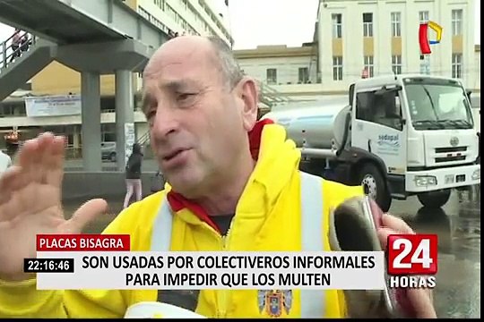 Placas bisagra: son usadas por colectiveros informales para impedir que los multen