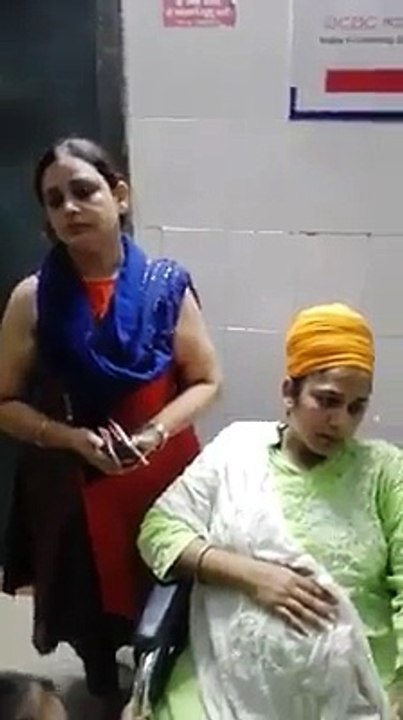 ਹਰਿਆਣਾ ਦੇ ਹਿਸਾਰ ਵਿੱਖੇ 4-5 ਜਾਟ ਮੁੰਡਿਆਂ ਨੇ ਮਾੱਲ ਘੁੰਮਣ ਗਏ ਅੰਮ੍ਰਿਤਧਾਰੀ ਪਰਿਵਾਰ 'ਤੇ ਪਹਿਲਾਂ ਭੱਦੀ ਟਿੱਪਣੀ, ਫਿਰ ਮਾਰਕੁਟ ਅਤੇ ਉਸਤੋਂ ਬਾਅਦ ਸਿੱਖਾਂ ਨੂੰ ਹਰਿਆਣਾ 'ਚ ਨ ਰਹਿਣ ਦੇਣ ਦੀ ਚੇਤਾਵਨੀ ਦਿੱਤੀ