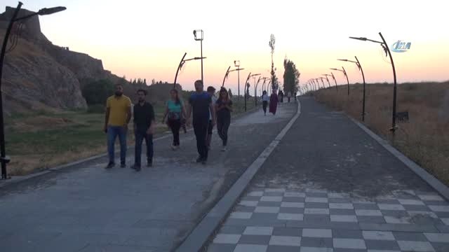 Van Kültür ve Turizm İl Müdürü Muzaffer Aktuğ: Amacımız, Van Kalesi'nin Unesco Asıl Listesine...