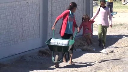 Aksaray'da Urfalı Tarım İşçileri Suya Kavuştu