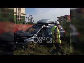 Ora News - Golem, treni përplas makinën, shpëton mrekullisht familja 6 anëtarëshe