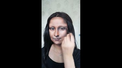 L'artiste maquilleuse aux mille visages