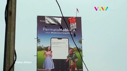 Geger Spanduk 'Presiden Biadab' Dekat Gedung MPR