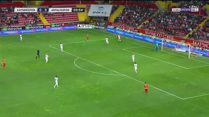 9 UMUT BULUT SANTRAFOR (STRIKER)