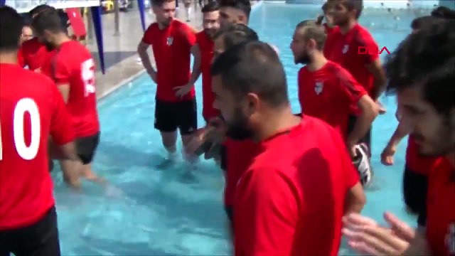 Bölgesel Amatör Lig ekibi Aydınspor 1923 futbolcularından ilginç protesto