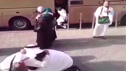 Suriyeli Kardeşler 7 Yıl Sonra Hacda Karşılaştı