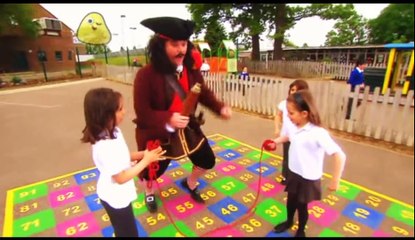 Gigglebiz The Lost Pirate is all washed up in a school playground