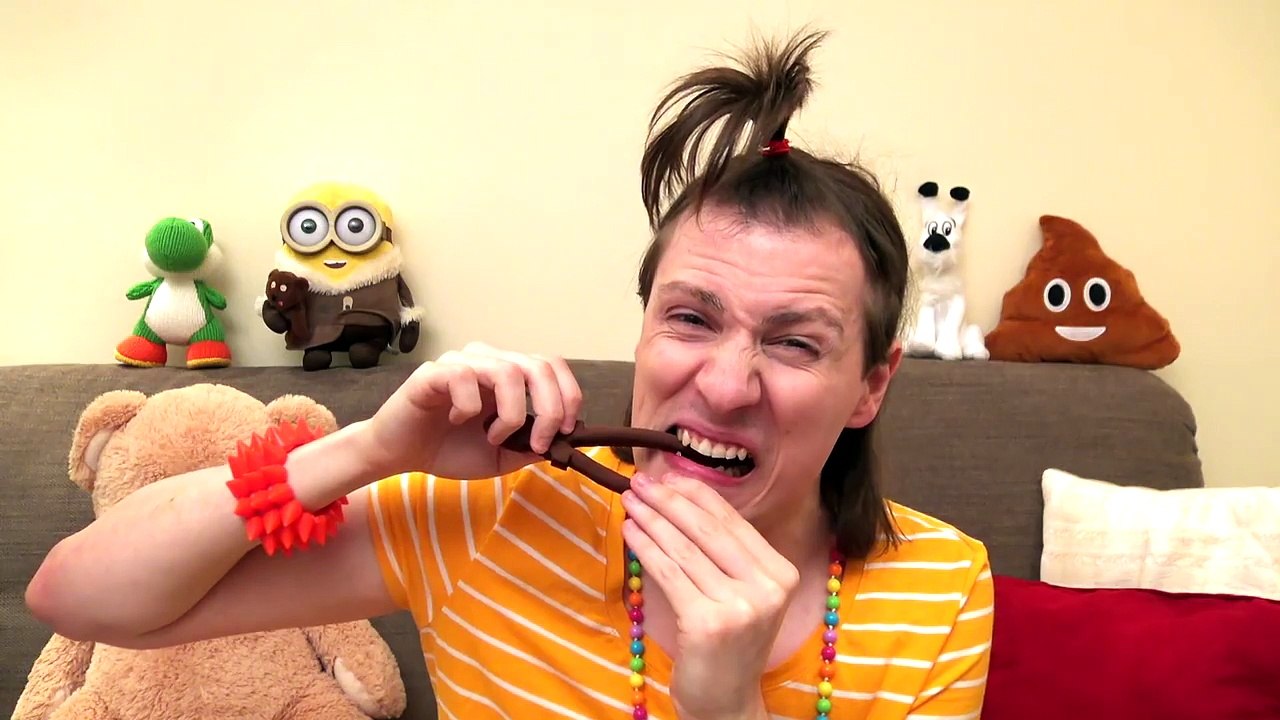 DEGUSTATION DOBJETS JE MANGE DES OUTILS !!! NADEGE CANDLE